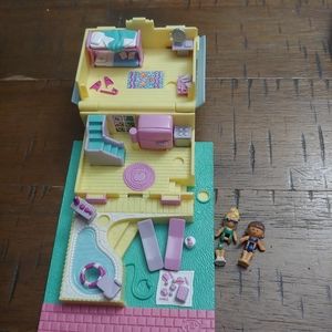 Vintage 1993 Polly Pocket Summer House